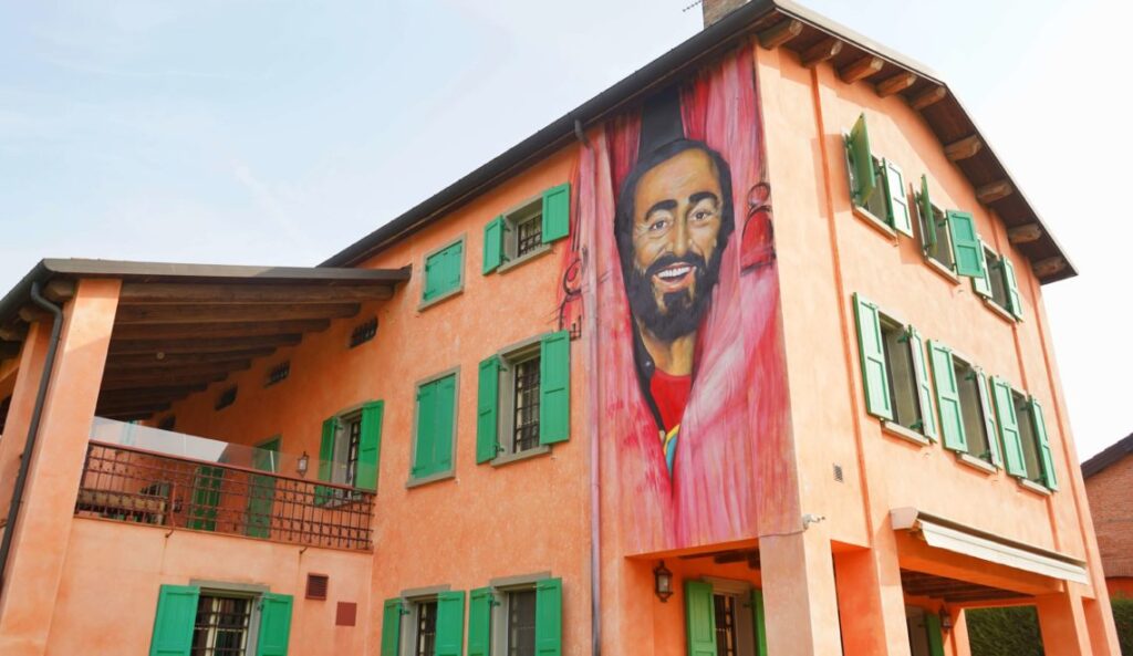Gita a Modena e visita alla casa di Pavarotti